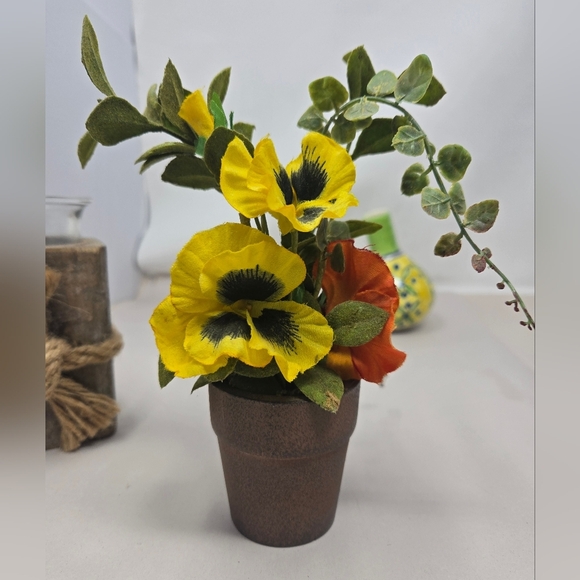 Trio Of Table Art Wood Candle Holder Pottery Vase Pansies In A Pot Home Decor - Picture 5 of 10